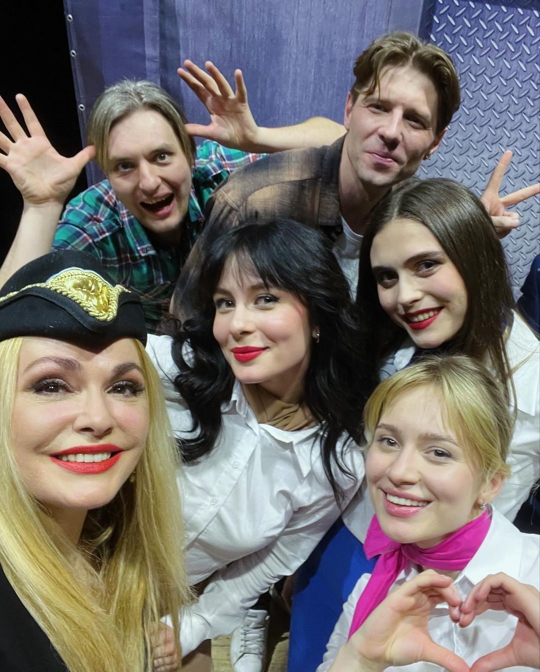 Ольга Сумская с коллегами по спектаклю / © instagram.com/olgasumska