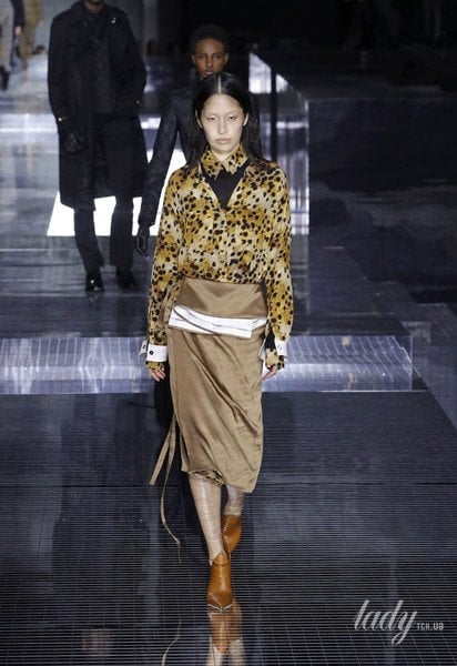 Коллекция Burberry прет-а-порте сезона осень-зима 2020-2021 / © East News