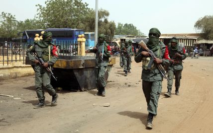У Малі внаслідок зухвалої атаки бойовиків загинули 12 військових