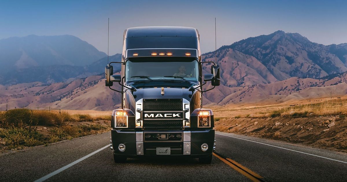 На американском рынке появится новый флагманский тягач Mack Anthem