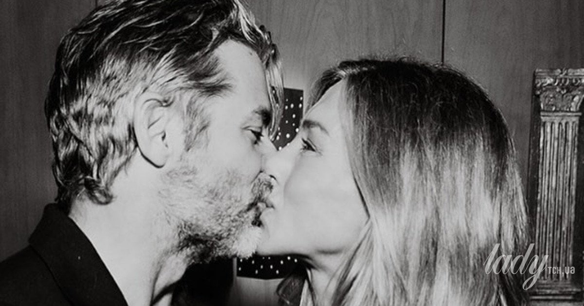 Джим Кертіс та Дженніфер Еністон