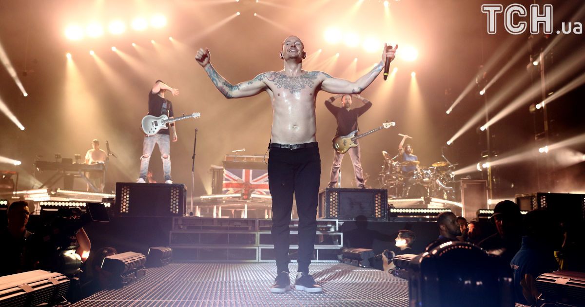 Участник Linkin Park Майк Шинода обнародовал первую фотографию с покойным Беннингтоном