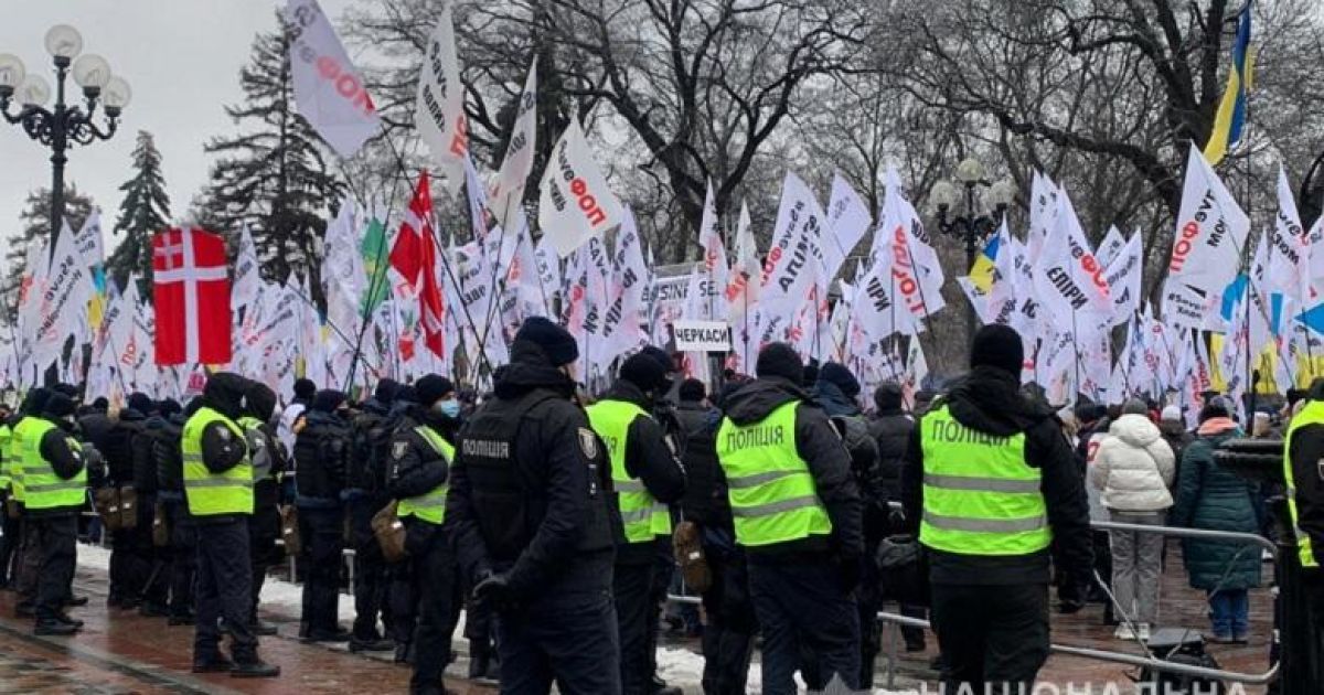 У Києві правоохоронці посилили заходи безпеки в урядовому кварталі: що відбувається