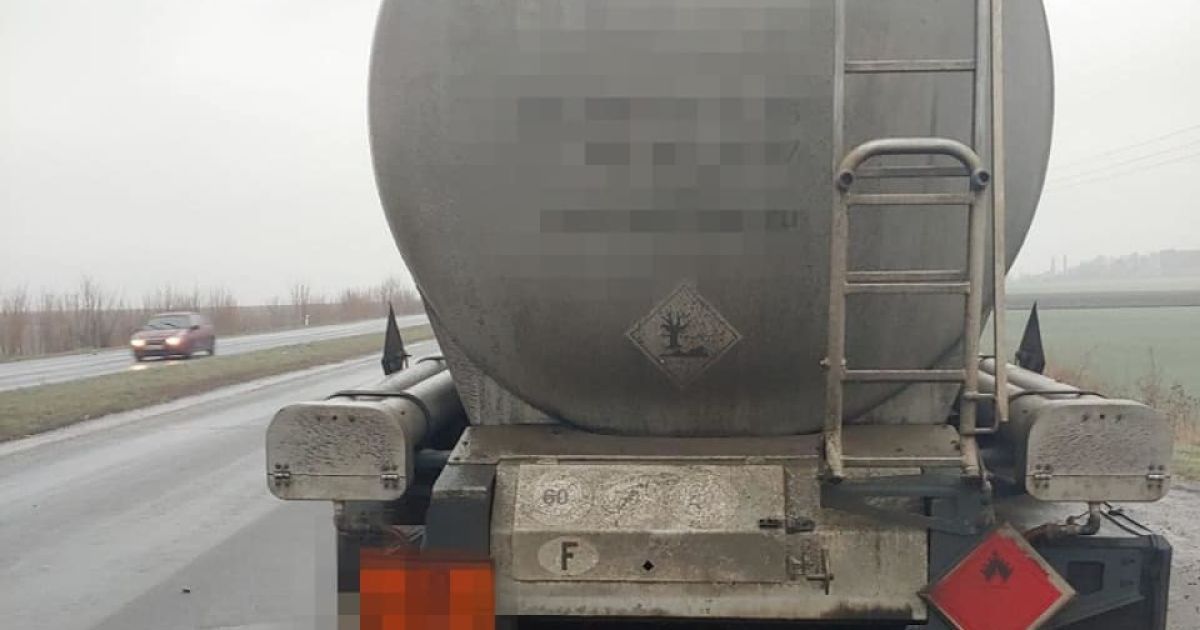 Ожеледиця на дорогах Києва та області