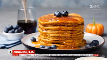 Вівсянкові панкейки з карамельним соусом за рецептом Євгена Клопотенка