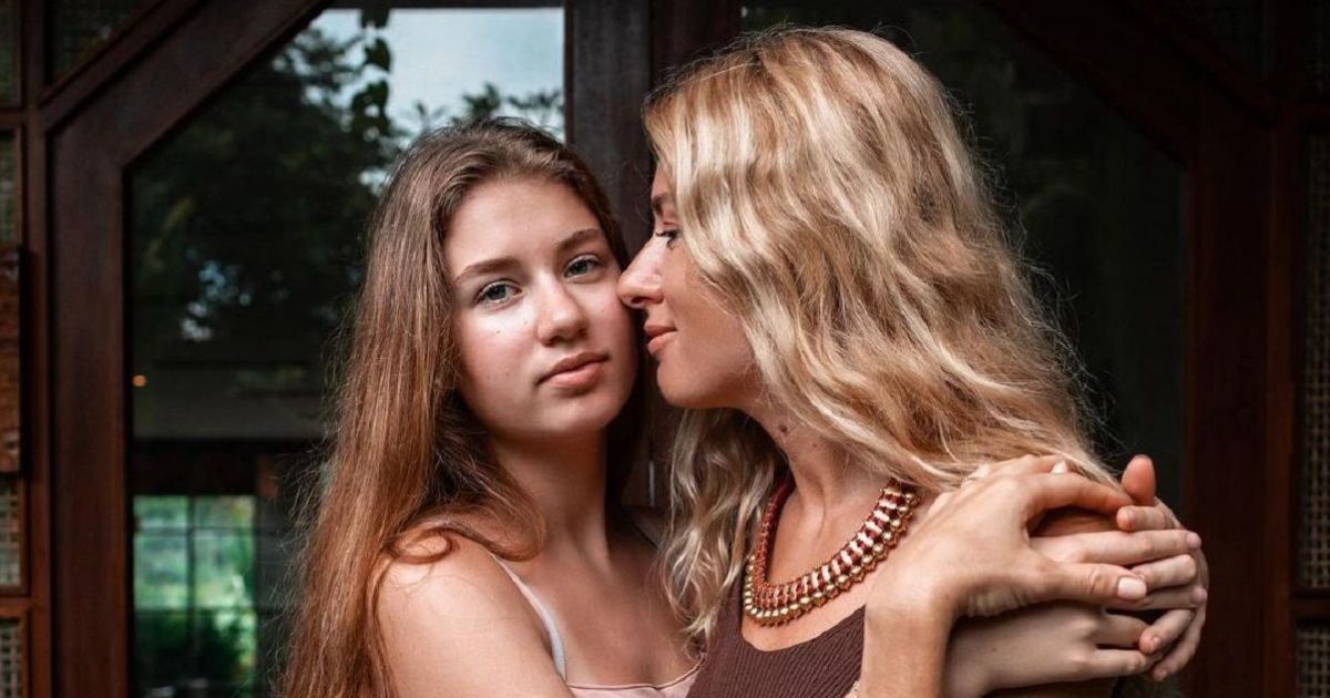 Ольга Горбачева со старшей дочерью