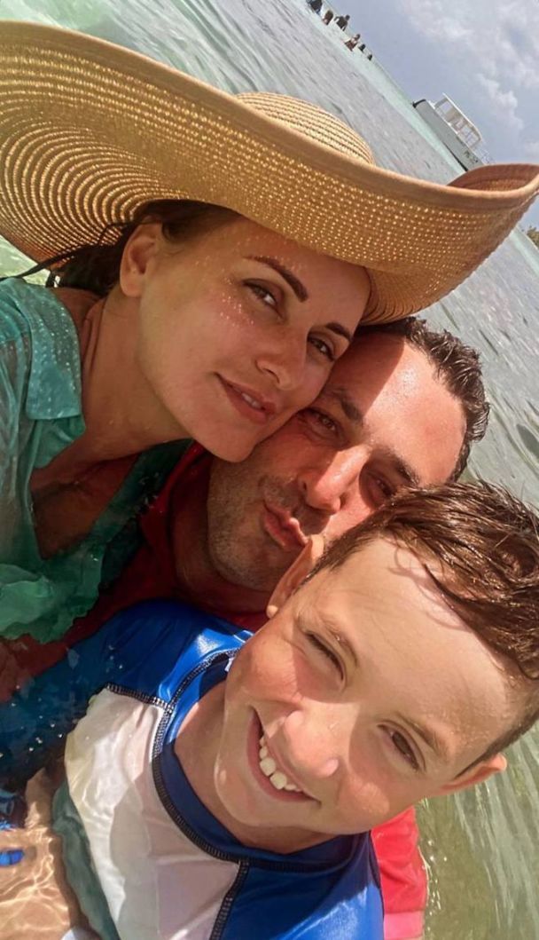 Лиза Глинская с мужем и его сыном / © instagram.com/lizaglinskaya