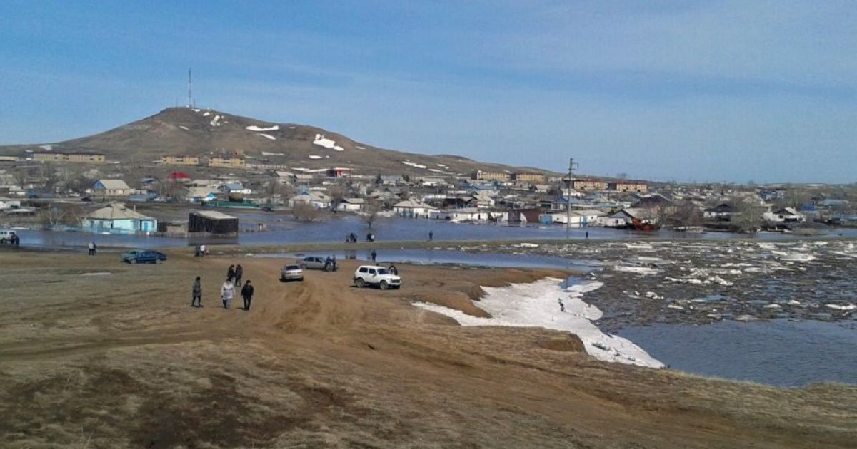 Паводок у Карагандинській області змусив залишити свої будинки більше 4 тисяч людей. / © tengrinews.kz