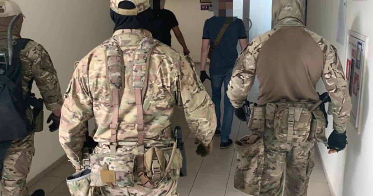 Закупили на 13 миллионов бесплатных учебников: ГБР проводит обыски в Одесском горсовете