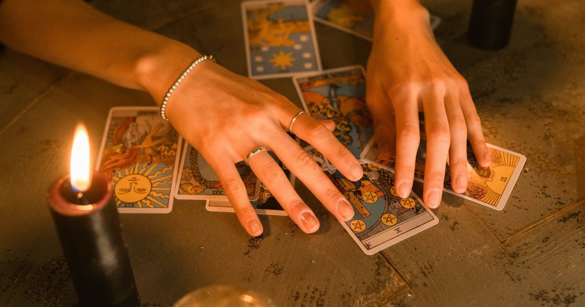 Гороскоп на 28 декабря для всех знаков зодиака по картам Таро