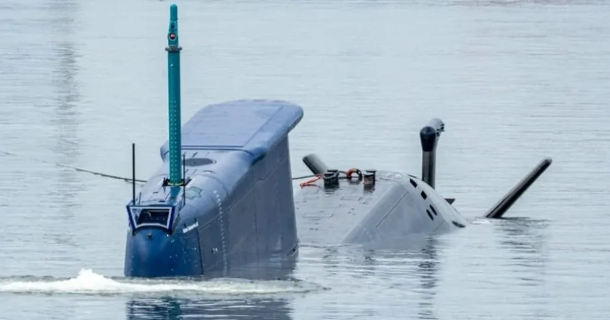 INS Drakon во время заводских испытаний