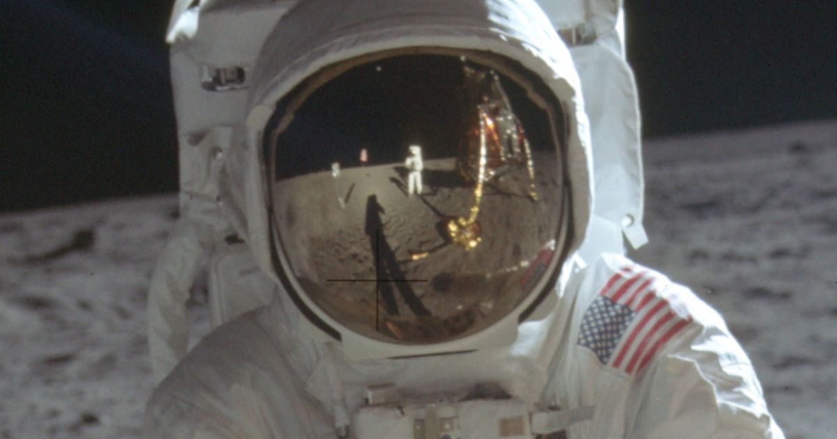 21 липня в історії: перша людина на Місяці та видання останньої книжки "Поттеріани"