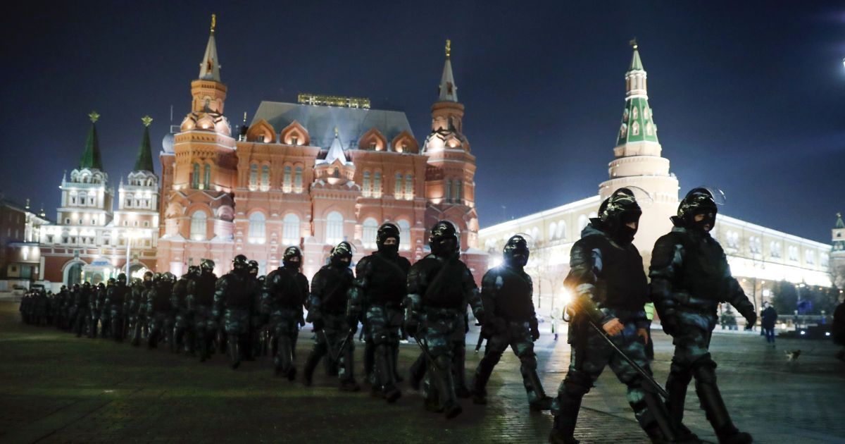 В россии во время протестов в поддержку навального задержали более 1,3 тыс. Человек: что известно