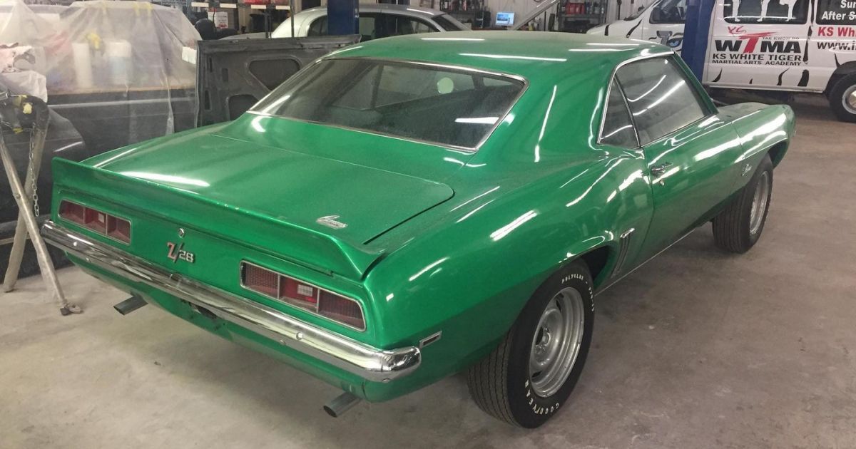 Чоловік випадково знайшов свій Chevrolet Camaro, який в нього викрали 17 років тому