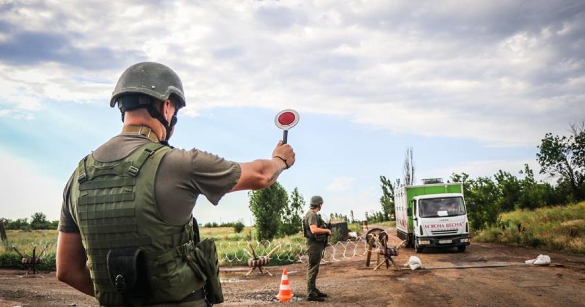 На Донбассе боевики больше четырех десятков раз обстреляли украинские позиции, ранили двоих бойцов