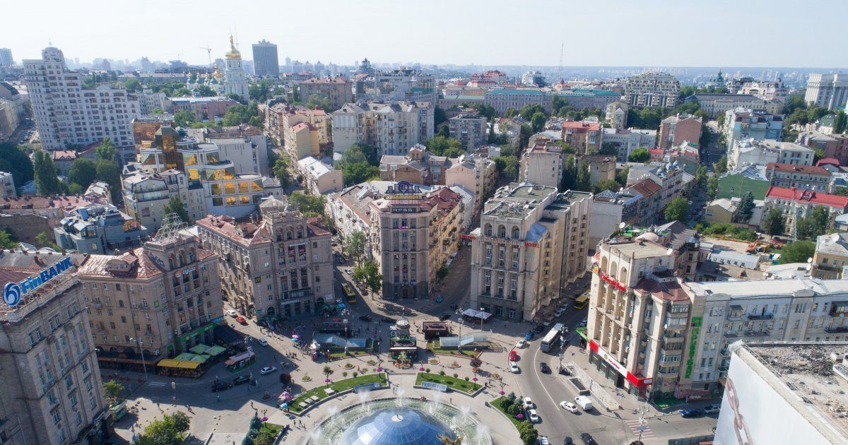 Перекриття низки вулиць і зміна руху автобусів: у Києві очікують старту масових акцій