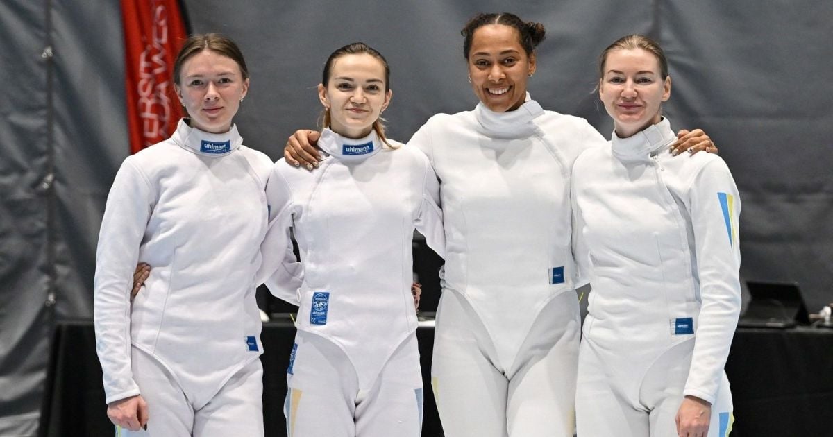 Жіноча збірна України з фехтування на шпагах / Фото: BizziTeam / FIE