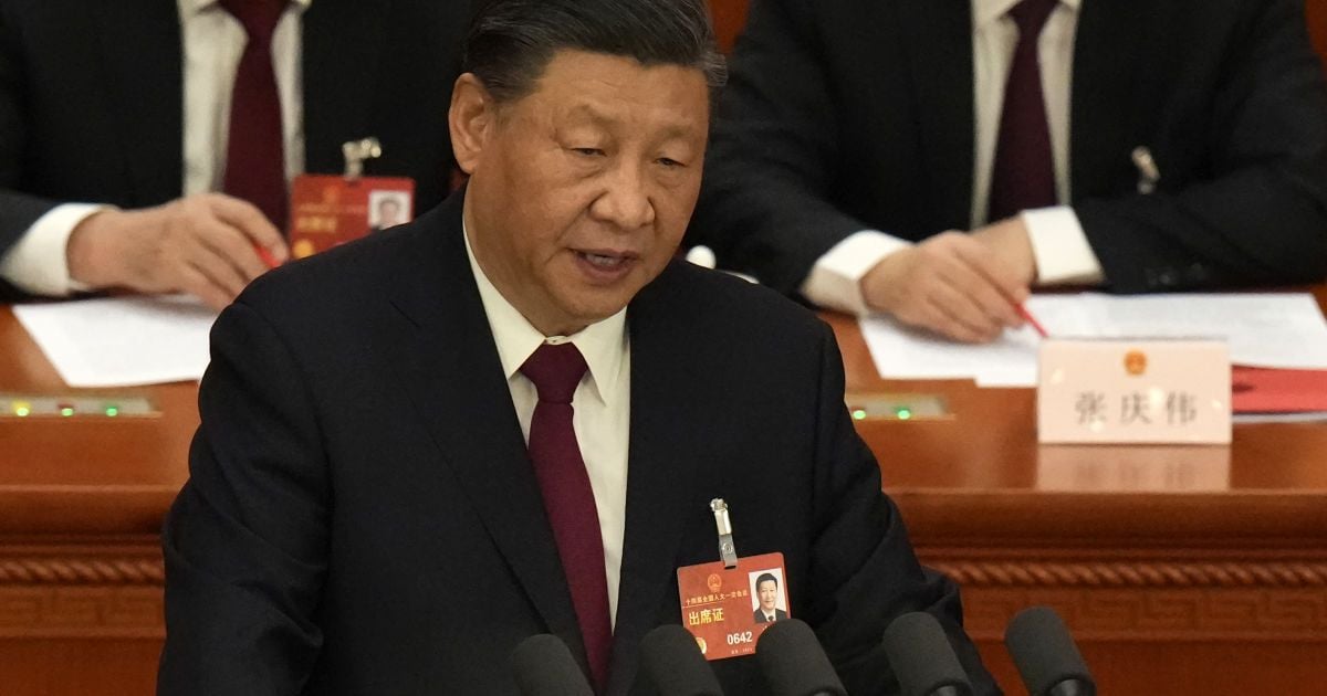 Президент Китая Си Цзиньпин призвал силовиков готовиться к "худшим сценариям"