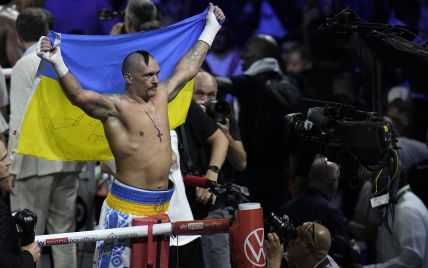 Усик підтримав юнацьку збірну з боксу, якій заборонили виступати під прапором України на ЧЄ (відео)