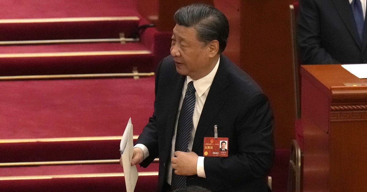 "Китай використовує провали Росії для зміцнення своєї армії" - NYT