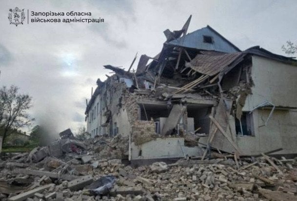 Внаслідок удару по Новомиколаївці пошкоджено житлові будинки / © Запорізька ОВА
