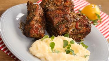 Греческое блюдо "Свиные ребра с холодным картофельным пюре" – Вкусный мир с Евгением Клопотенко