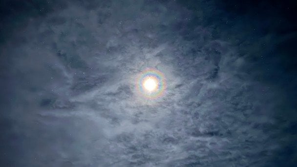 Вінець навколо Місяця / © Національний антарктичний науковий центр