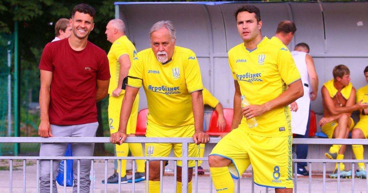 Мораес с отцом и братом (facebook.com/footballveterans)