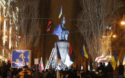 Митці придумали, як відзначать "Жовтневу революцію" на місці поваленого Леніна в Києві