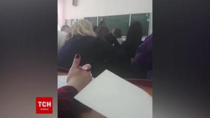 В одеському університеті викладач історії розповідає студентам, що Україну вигадали "польські масони"