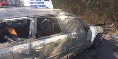 Згоріла дощенту. У Львові екс-міліціонеру підпалили автівку Subaru