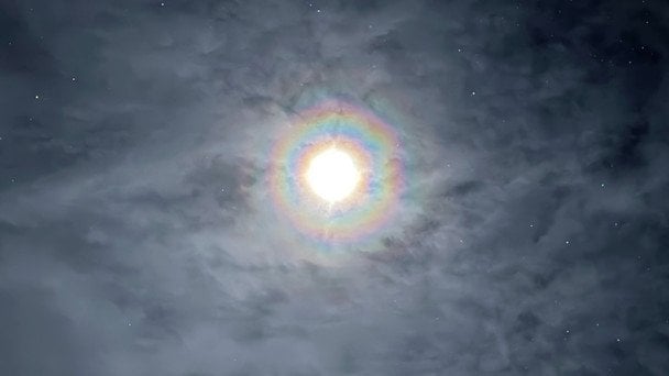 Вінець навколо Місяця / © Національний антарктичний науковий центр