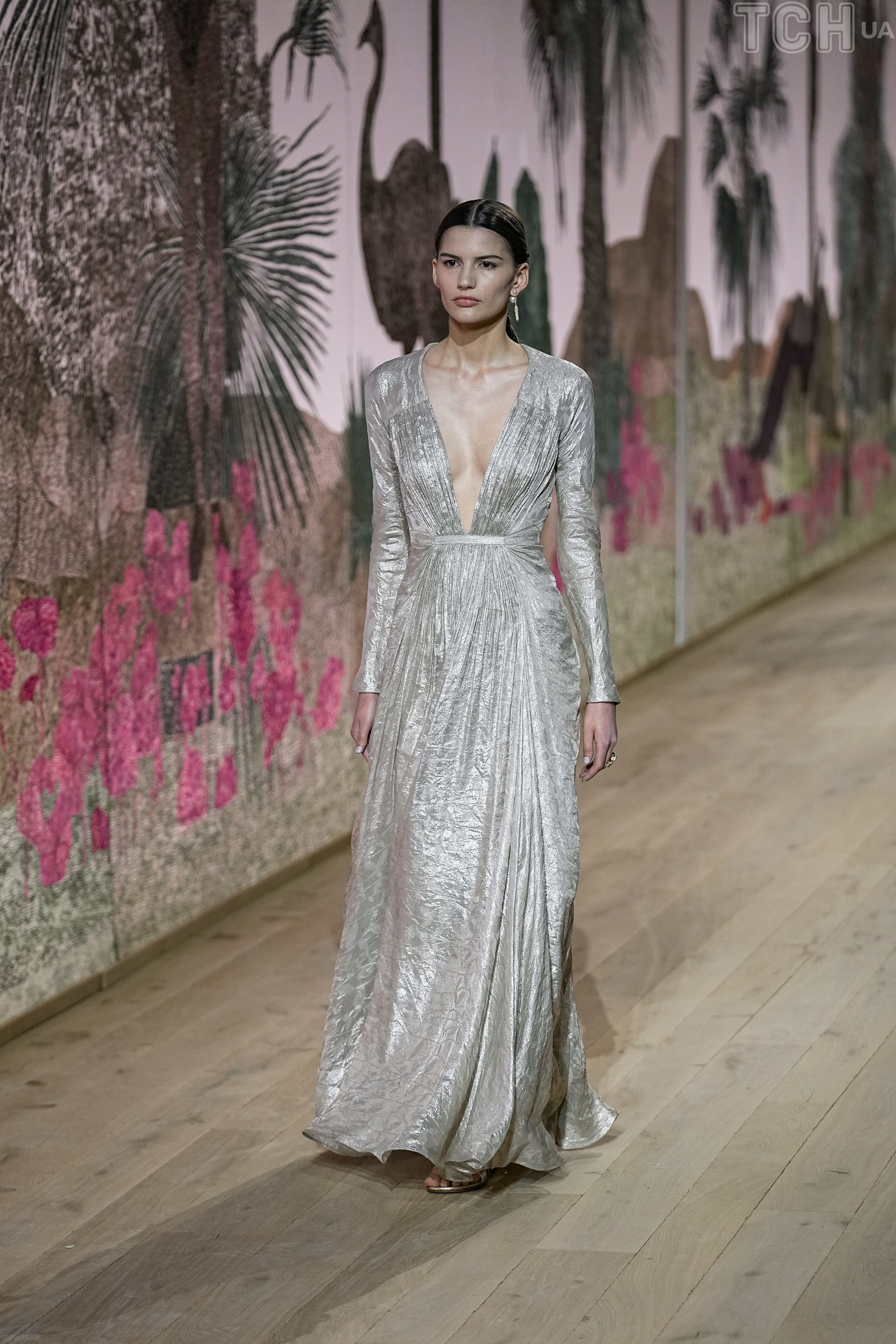 Дом Dior презентовал коллекцию осень-зима 2024 на Неделе моды в