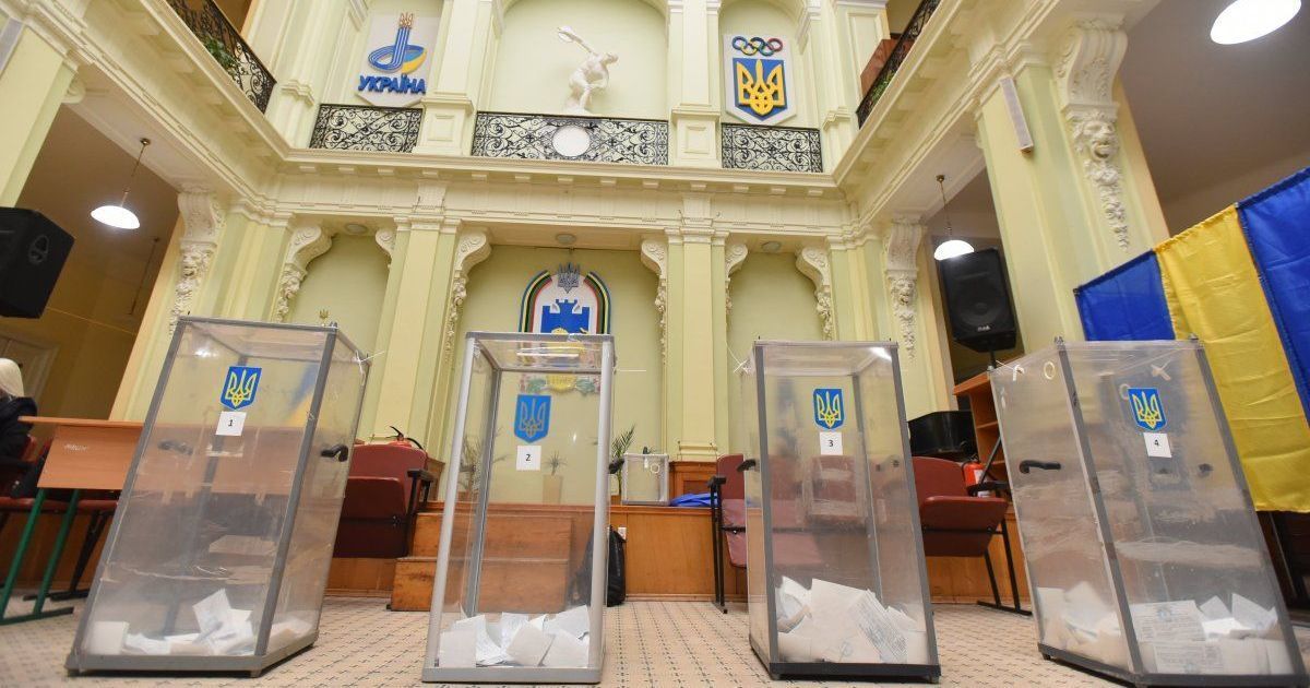Хто б сьогодні став президентом і які партії пройшли б до Ради. Опитування українців