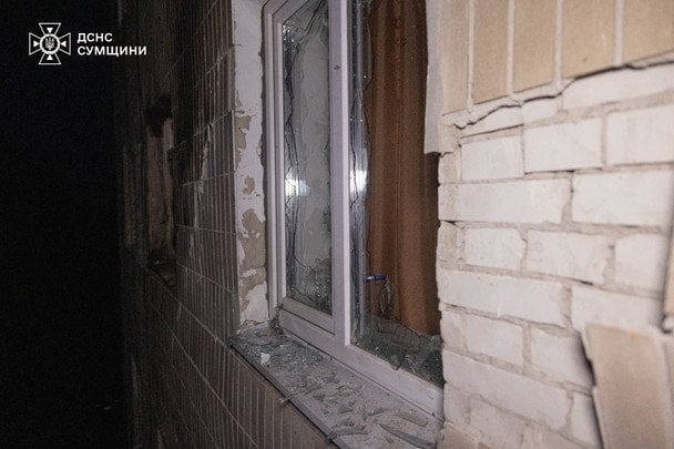В Суммах россияне нанесли удар БпЛА по общежитию.
