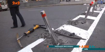 Пішохідна Бесарабка: з асфальту стирають розмітку та встановлюють стовпчики