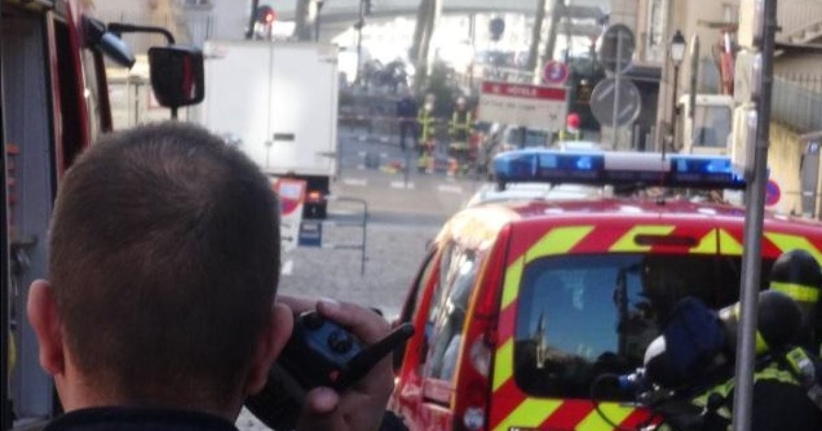 Біля заводських воріт була виявлена відсічена голова, покрита арабськими написами