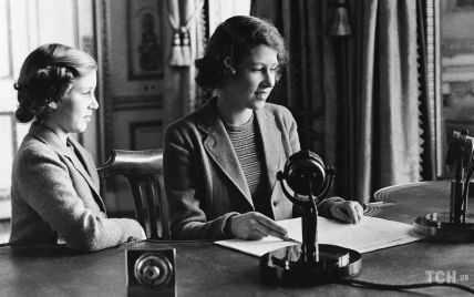 Цей день в історії: юні принцеси Єлизавета і Маргарет під час свого першого виступу на радіо