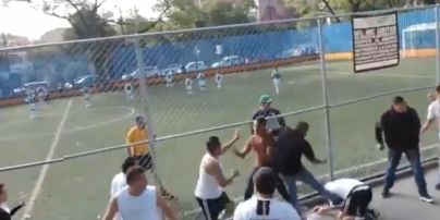 В Мексике родители устроили драку на футбольном матче детских команд