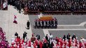 Тіло Папи Римського перенесли до базиліки Святого Петра