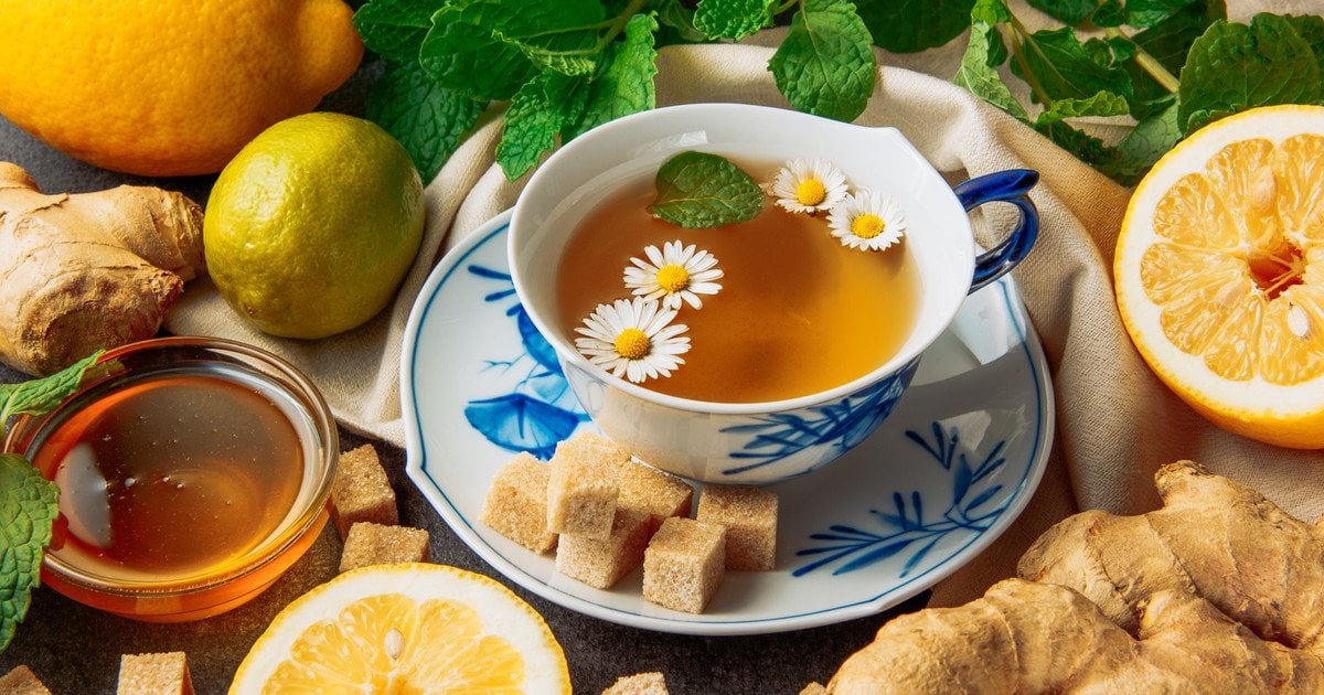 Які напої спалюють жир на животі