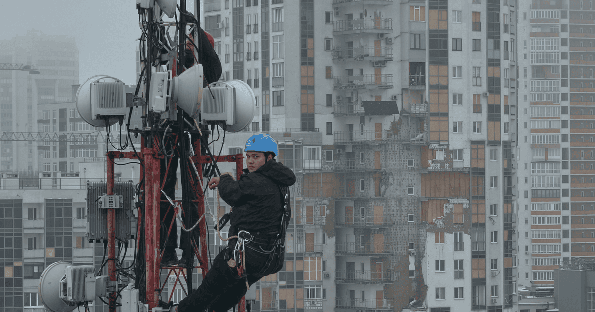 Зв’язок – це люди: Київстар презентує фотопроєкт з Костянтином та Владою Ліберовими