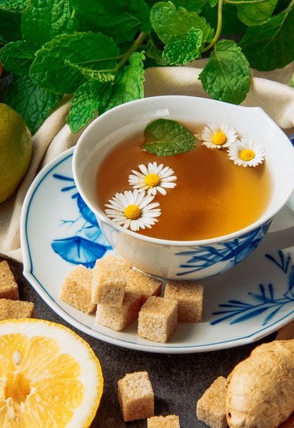 Які напої спалюють жир на животі