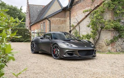 Lotus представил новую модификацию флагманского купе Evora