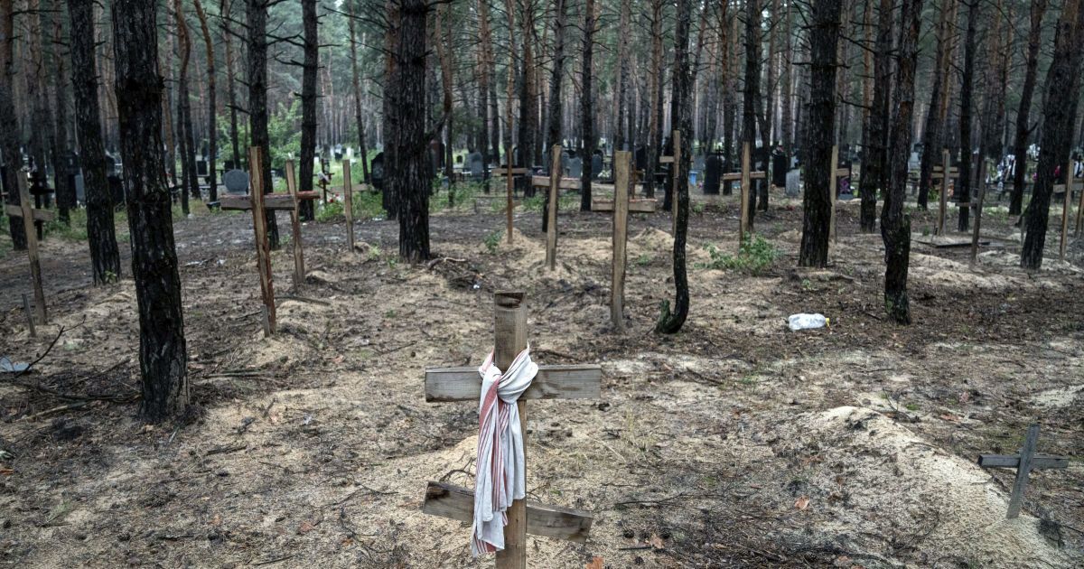 "Це той же сценарій, що в Бучі": в Росії заперечують звинувачення окупантів у злочинах проти мирного населення Харківщини