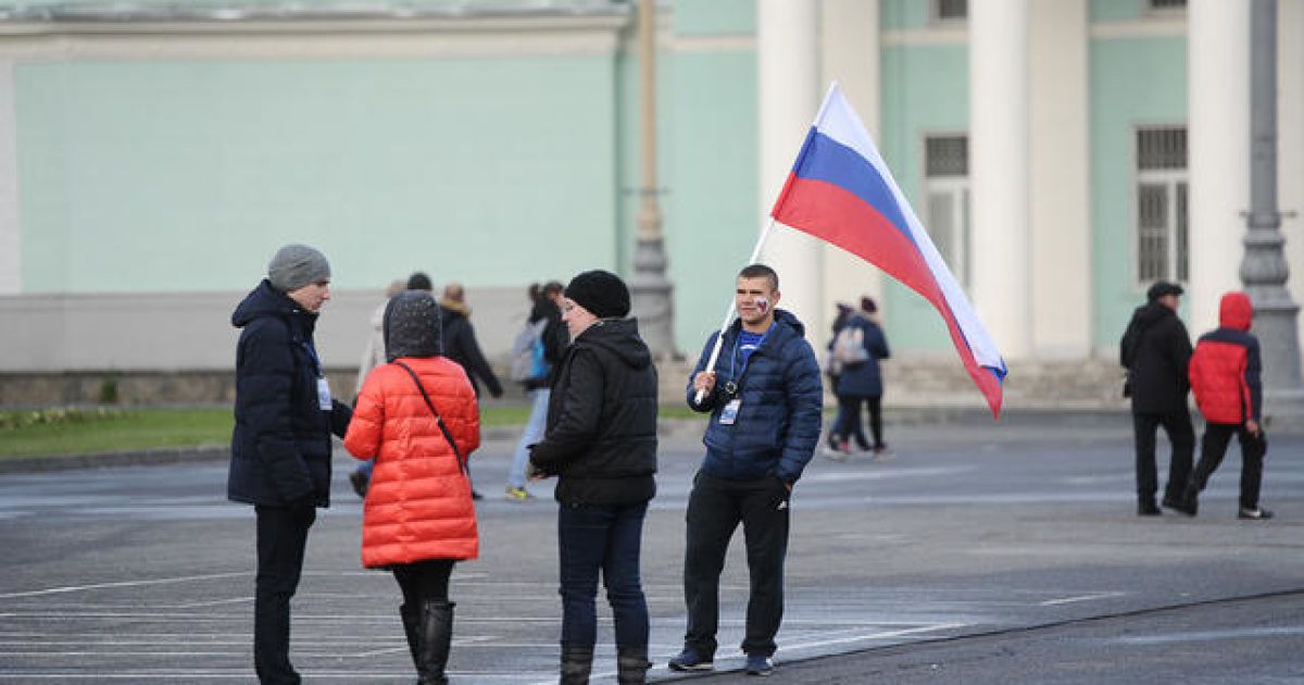 На "массовой" акции собралось всего пару десятков людей / © Илья Варламов