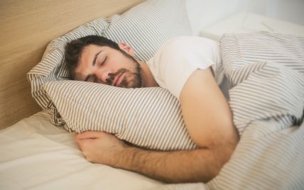 Що добре допомагає заснути?