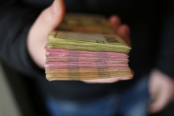Скільки готові платити мігрантам з Азії та Африки в Україні: економіст здивував сумою