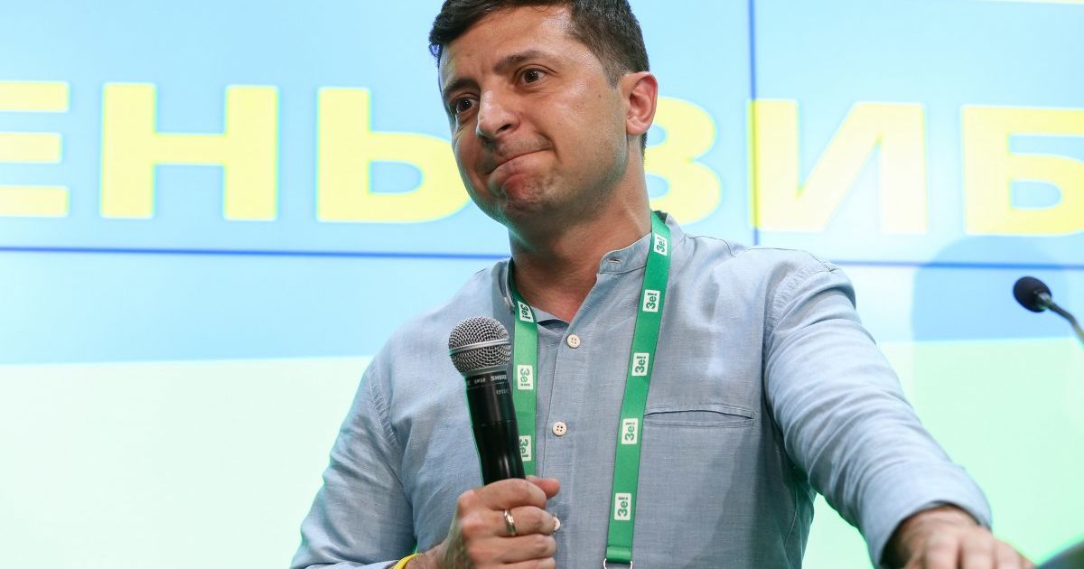 Контрабанда вакцини від COVID-19: Зеленський доручив СБУ перевірити інформацію та пригрозив покаранням