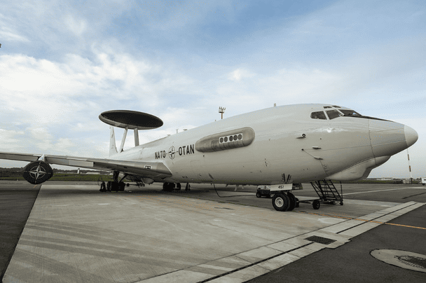 В Литве впервые размещены самолеты-разведчики AWACS - НАТО усиливает воздушный контроль